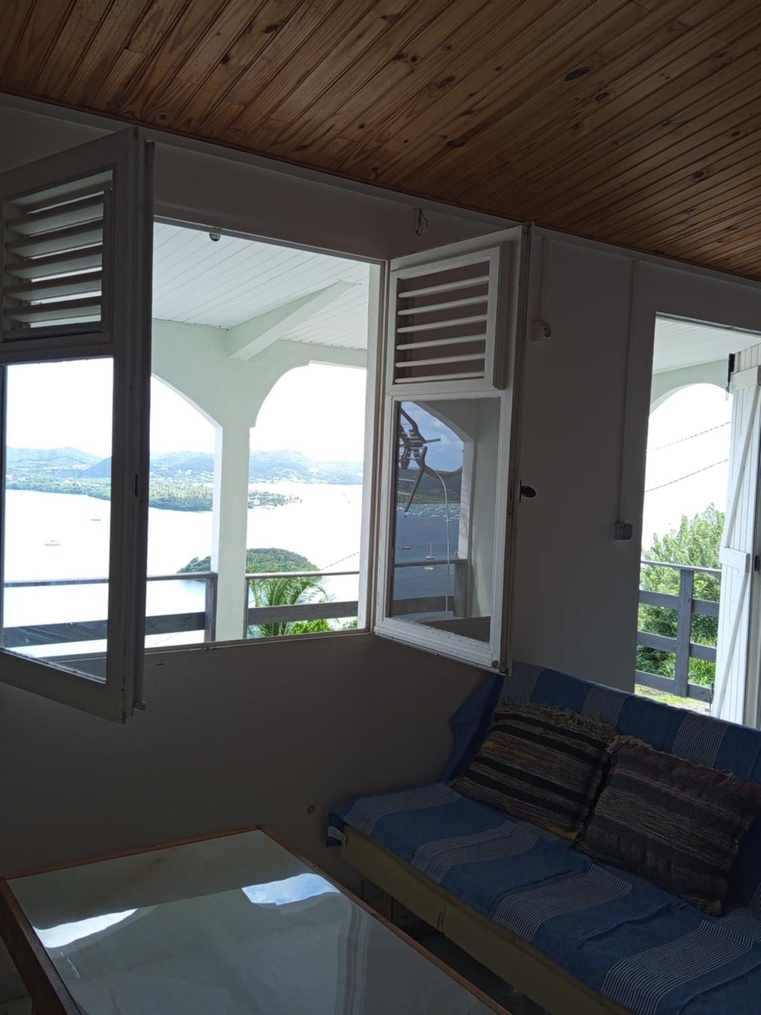 "Au Magnifique Vue " Villa Le Marin Bagian luar foto